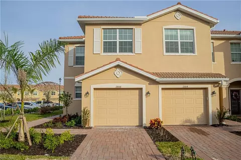 2888 Citrus St, Naples, FL 34120