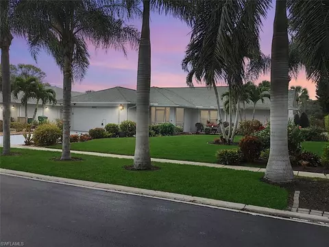 9985 Boca Cir, Naples, FL 34109