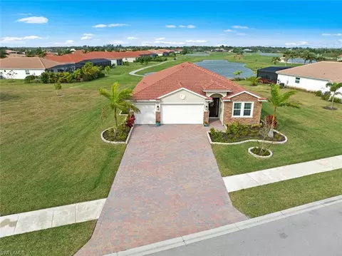 18748 Royal Hammock Blvd, Naples, FL 34114