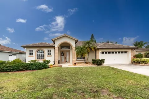 748 Grand Rapids Blvd, Naples, FL 34120