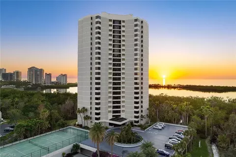 5555 Heron Point Dr #1102, Naples, FL 34108