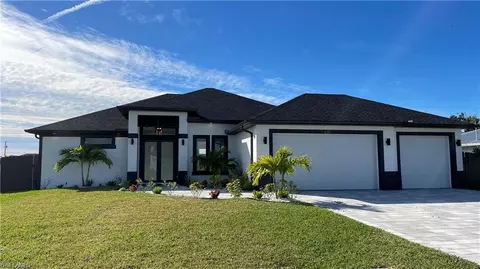630 NE 7th Ter, Cape Coral, FL 33909