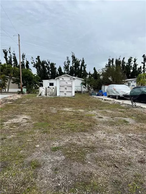 7150 Ladyfish Dr, Saint James City, FL 33956