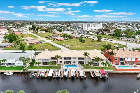 720 Victoria Dr #104, Cape Coral, FL 33904