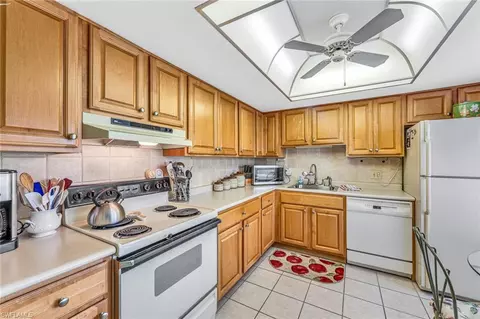 102 Teryl Rd #1-1, Naples, FL 34112