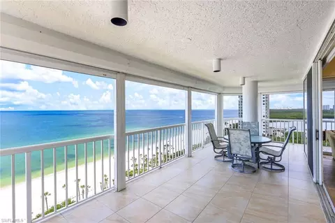 20 Seagate Dr #1102, Naples, FL 34103