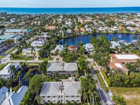 616 7th Ave S #A-616, Naples, FL 34102