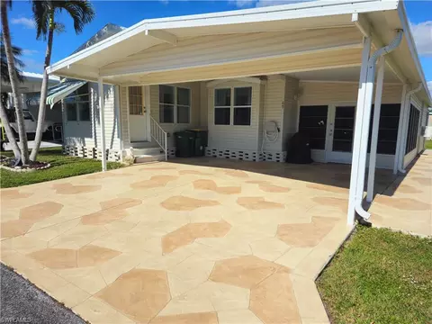 67 Turquoise Ave #67-T, Naples, FL 34114
