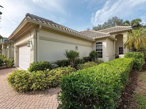 921 Vistana Cir #5, Naples, FL 34119