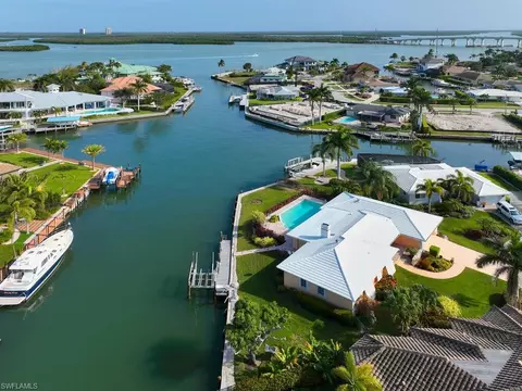 940 Heron Ct, Marco Island, FL 34145