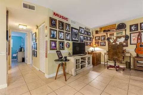 4290 Gulfstream Dr #4, Naples, FL 34112 photo 11
