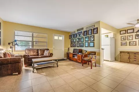 4290 Gulfstream Dr #4, Naples, FL 34112 photo 4
