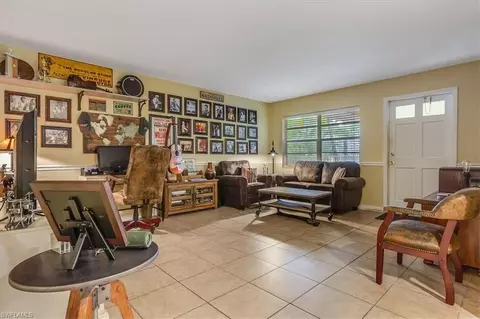 4290 Gulfstream Dr #4, Naples, FL 34112 photo 16