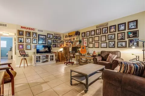 4290 Gulfstream Dr #4, Naples, FL 34112 photo 12