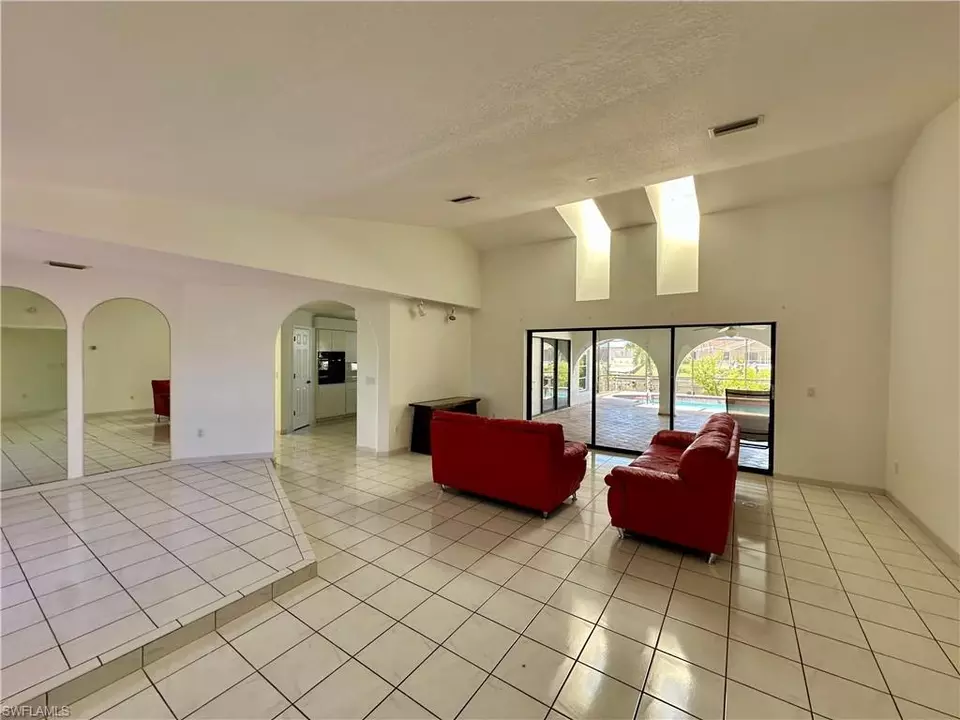  1922 SE 10th Pl, Cape Coral, FL 33990 photo 4