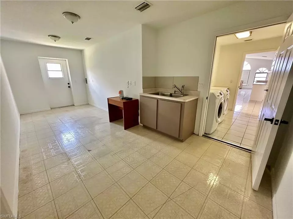  1922 SE 10th Pl, Cape Coral, FL 33990 photo 25