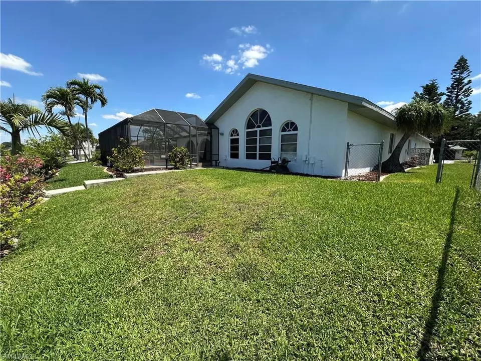 1922 SE 10th Pl, Cape Coral, FL 33990 photo 36