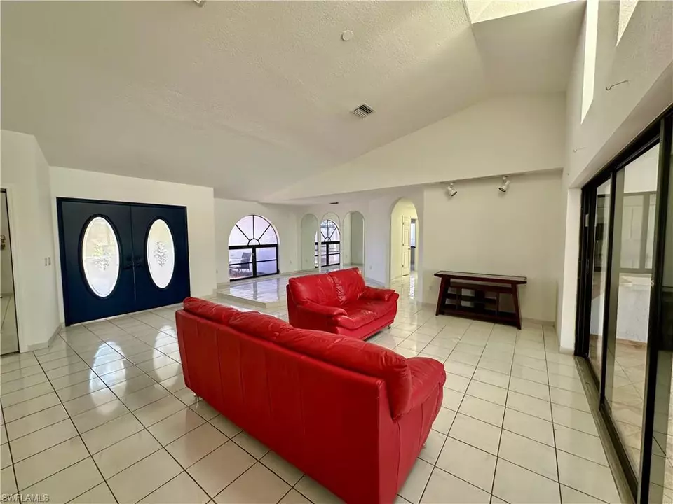  1922 SE 10th Pl, Cape Coral, FL 33990 photo 5