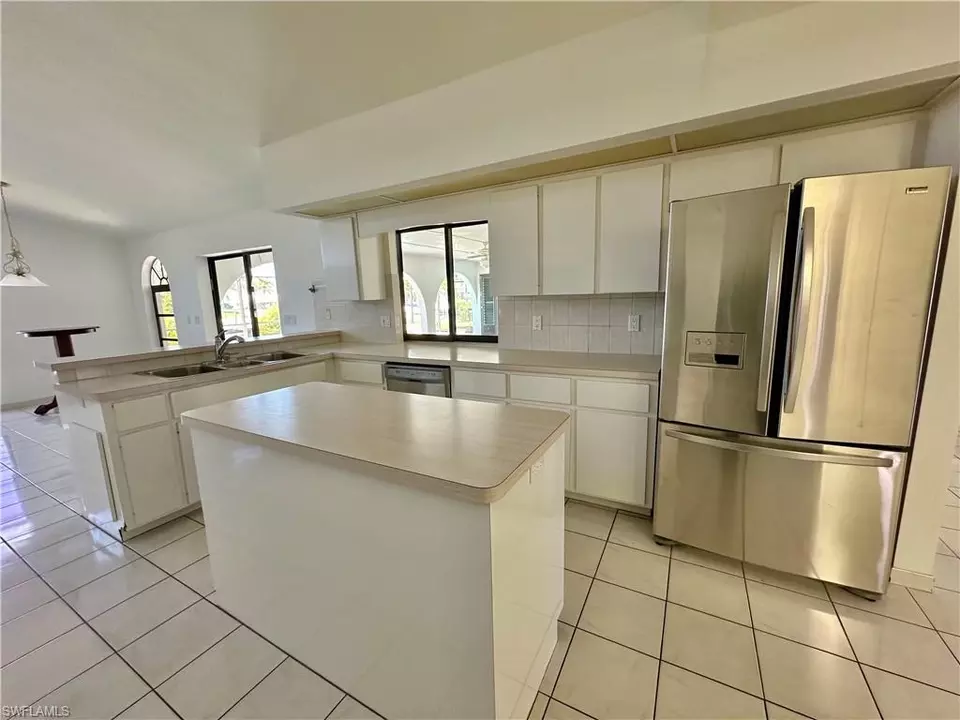  1922 SE 10th Pl, Cape Coral, FL 33990 photo 14