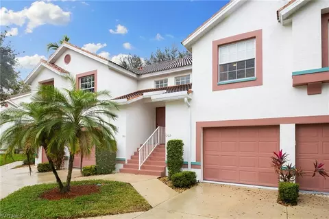 517 Windsor Sq #202, Naples, FL 34104