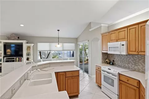 1249 Silverstrand Dr, Naples, FL 34110 photo 10