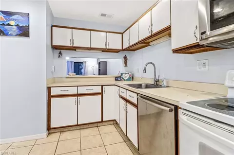 5234 Treetops Dr, Naples, FL 34113 photo 10