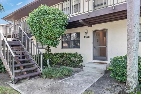 5234 Treetops Dr, Naples, FL 34113