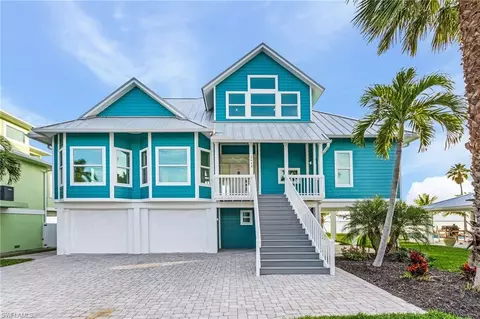 3449 1st Ave, Saint James City, FL 33956