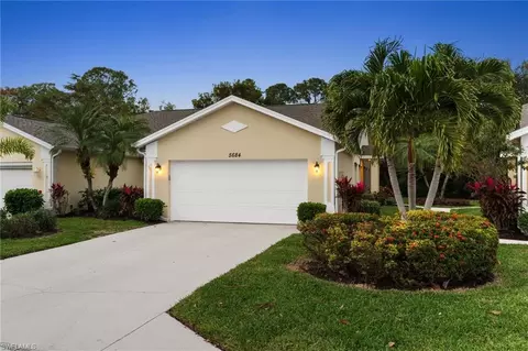5684 Greenwood Cir #42, Naples, FL 34112