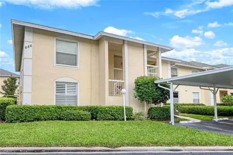 686 Squire Cir #202, Naples, FL 34104
