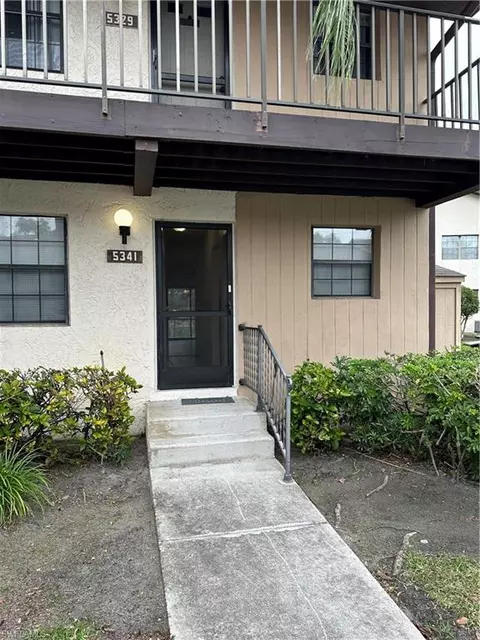 5341 Treetops Dr #T-106, Naples, FL 34113