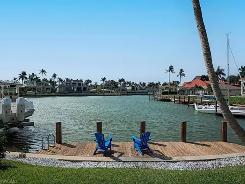 2397 Beacon Ln, Naples, FL 34103 photo 2