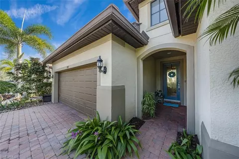 7267 Live Oak Dr, Naples, FL 34114
