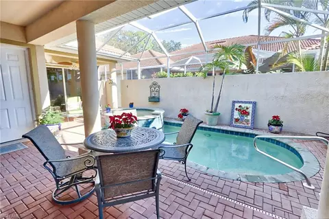 5526 Cheshire Dr, Fort Myers, FL 33912