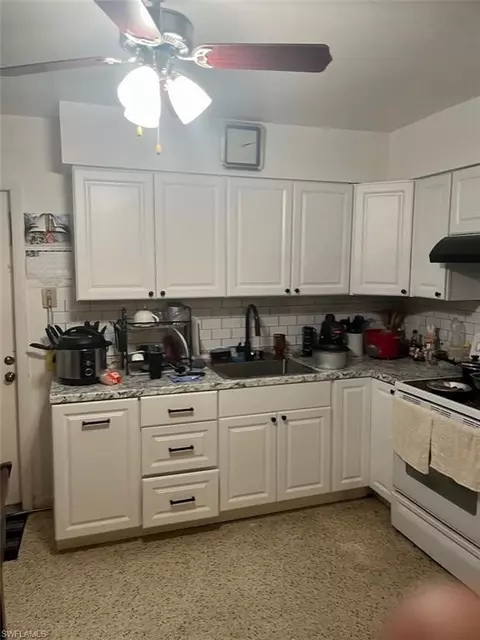 1226 Jeronimo Dr, Naples, FL 34103 photo 5