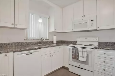 4298 27th Ct SW #104, Naples, FL 34116