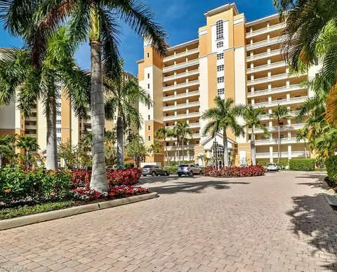 410 Flagship Dr #305, Naples, FL 34108