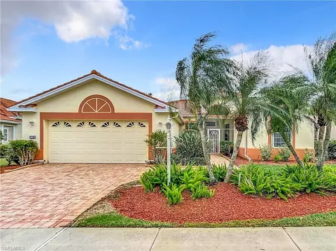 2250 Rio Nuevo Dr, North Fort Myers, FL 33917