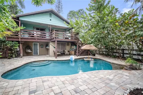 97 Shores Ave, Naples, FL 34110