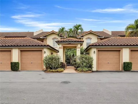 182 Newport Dr #1012, Naples, FL 34114