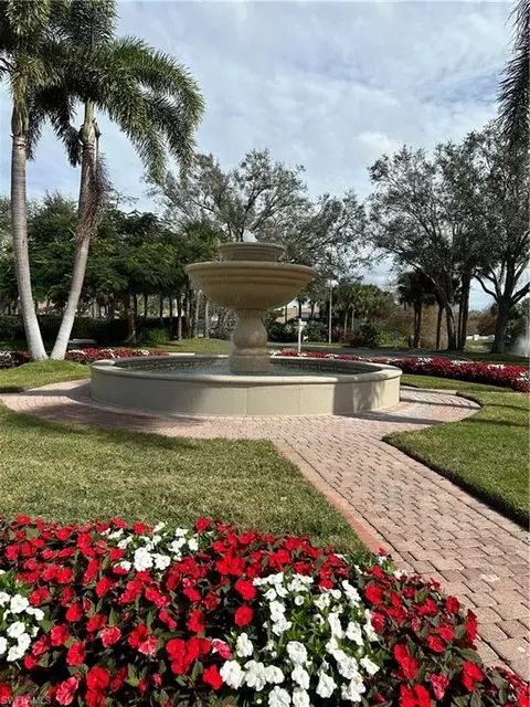 6940 Satinleaf Rd N #104, Naples, FL 34109