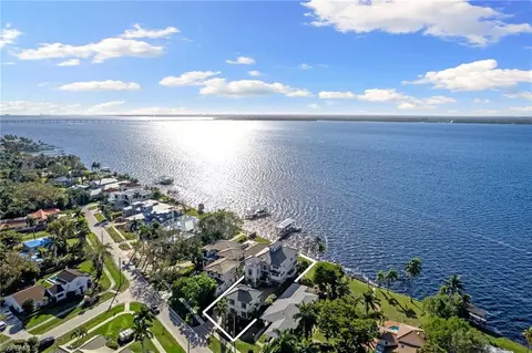 2908 Valencia Way, Fort Myers, FL 33901