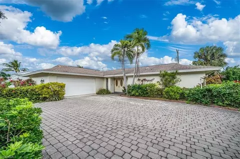 224 Burning Tree Dr, Naples, FL 34105