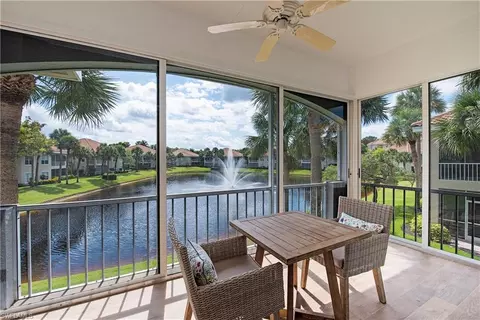 8413 Abbington Cir #3-322, Naples, FL 34108