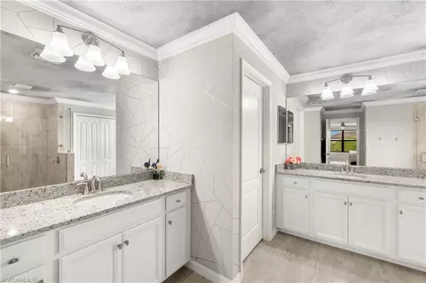 Bath - 17527 Elkgrove Ln, Estero, FL 33928 photo 4 of 8