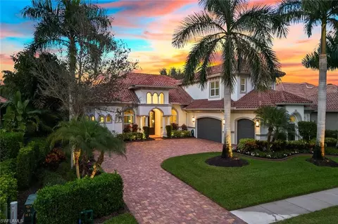 7818 Classics Dr, Naples, FL 34113 photo 2