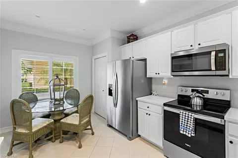Kitchen - 9128 Michael Cir #9-903, Naples, FL 34113 photo 2 of 4