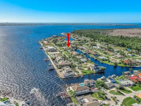 5828 SW 1st Ave, Cape Coral, FL 33914