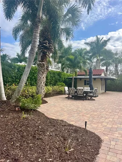 4488 Southern Breeze Dr, Naples, FL 34114