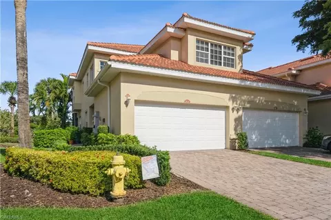 5560 Berkshire Dr #201, Fort Myers, FL 33912